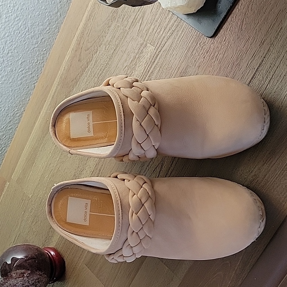Dolce Vita Clogs Sz 8 Tan